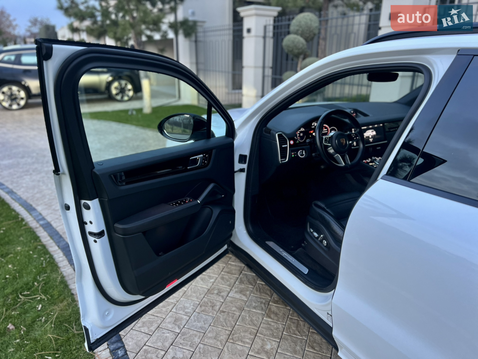 2018 Porsche Cayenne - мініатюра 27