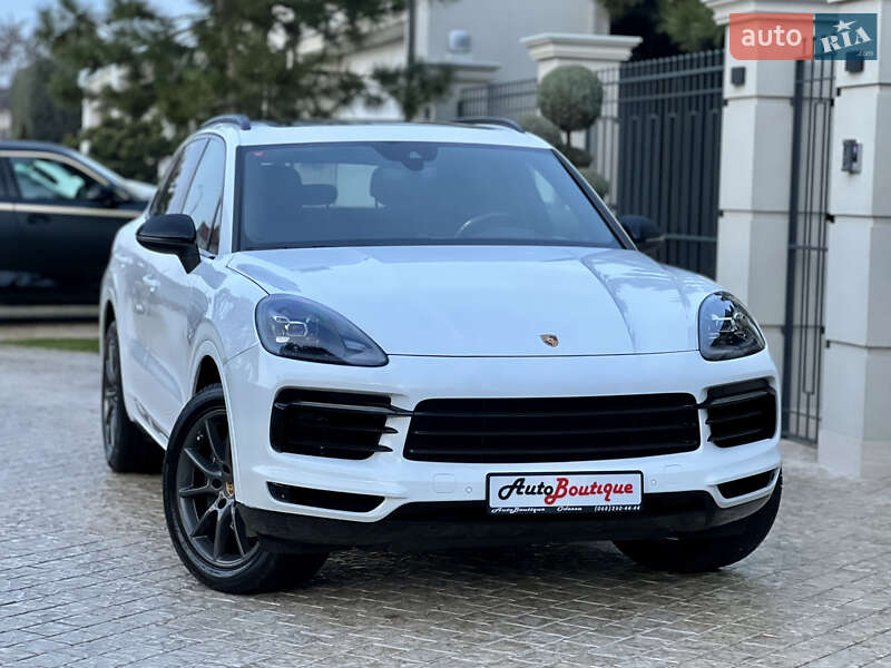 Позашляховик / Кросовер Porsche Cayenne 2018 в Одесі