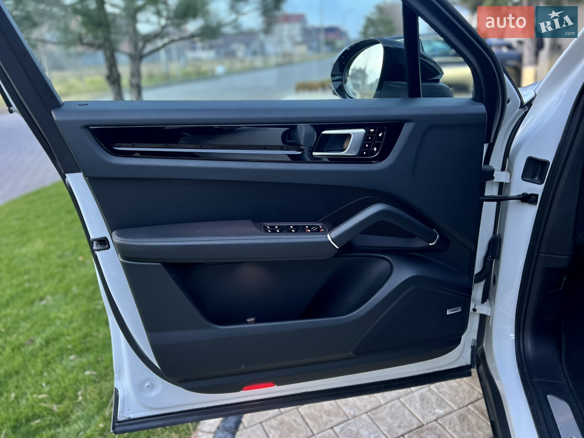 2018 Porsche Cayenne - мініатюра 28