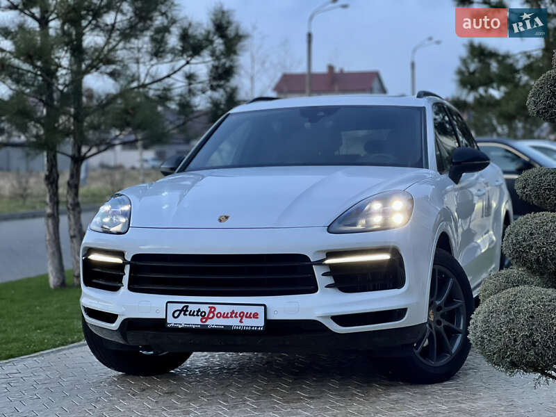 Позашляховик / Кросовер Porsche Cayenne 2018 в Одесі