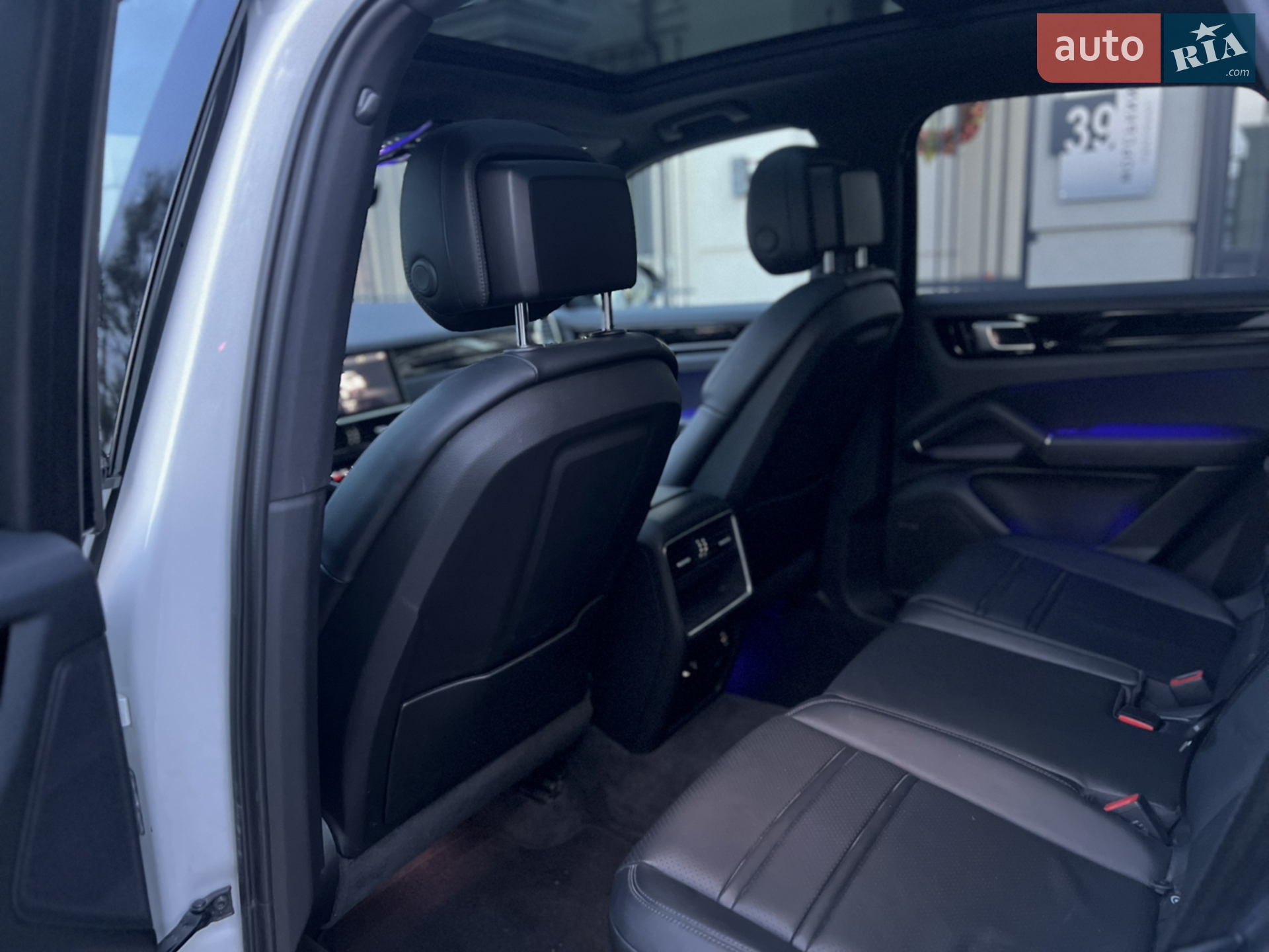 2018 Porsche Cayenne - мініатюра 35