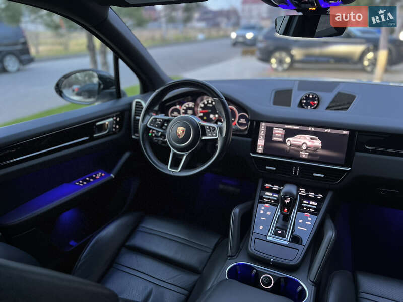 Позашляховик / Кросовер Porsche Cayenne 2018 в Одесі