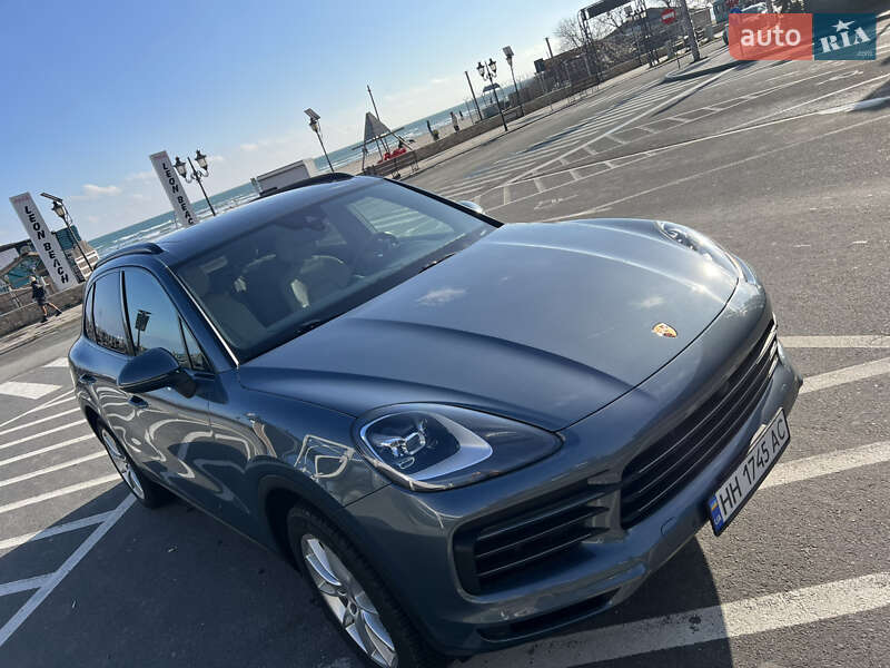 Внедорожник / Кроссовер Porsche Cayenne 2018 в Одессе