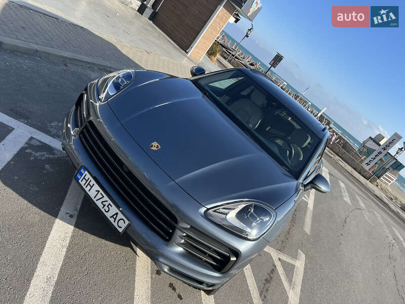 Внедорожник / Кроссовер Porsche Cayenne 2018 в Одессе