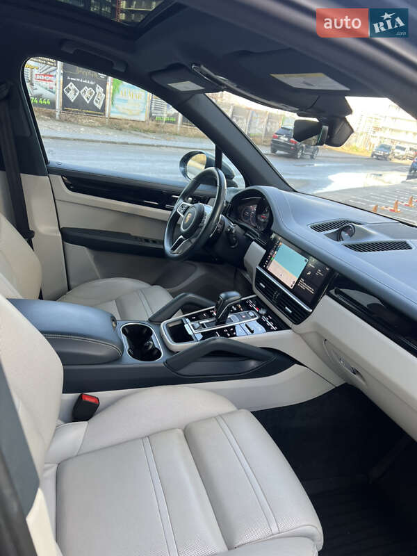 Внедорожник / Кроссовер Porsche Cayenne 2018 в Одессе
