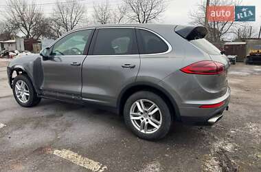 Позашляховик / Кросовер Porsche Cayenne 2016 в 