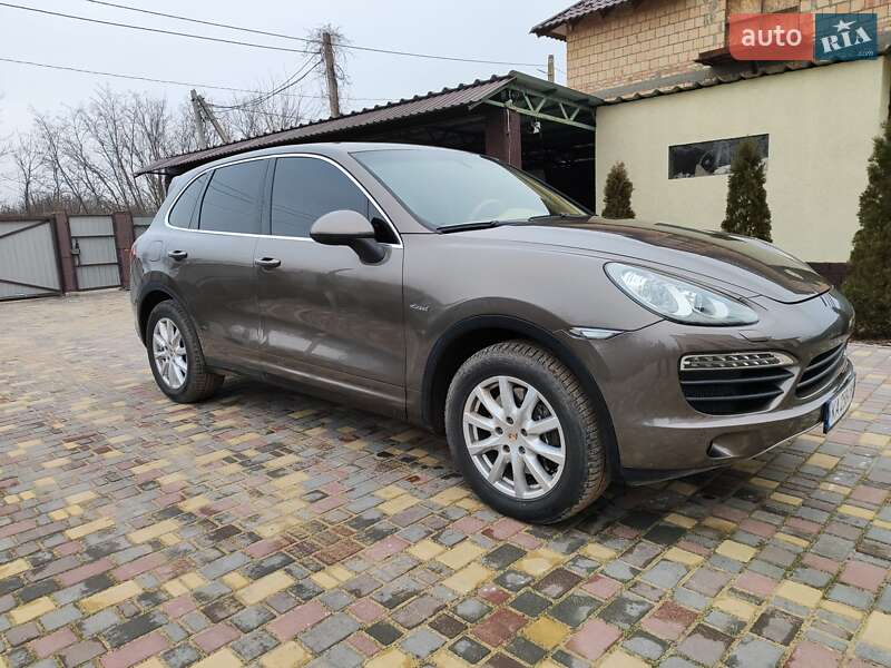 Позашляховик / Кросовер Porsche Cayenne 2012 в Кривому Розі