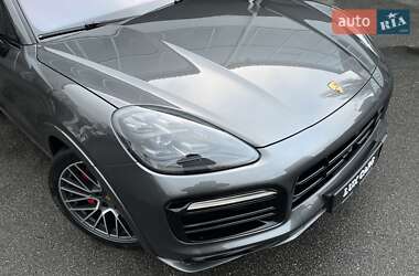 Позашляховик / Кросовер Porsche Cayenne 2021 в Києві