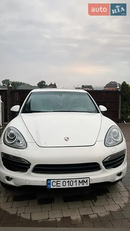 Внедорожник / Кроссовер Porsche Cayenne 2013 в 