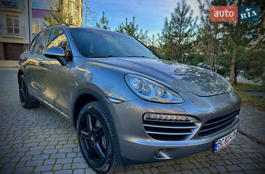 Позашляховик / Кросовер Porsche Cayenne 2013 в Івано-Франківську