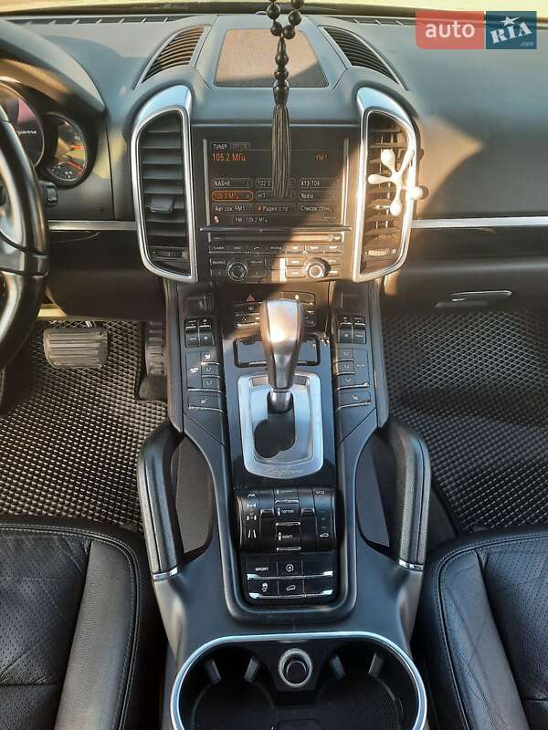 Внедорожник / Кроссовер Porsche Cayenne 2012 в Бердичеве фото 14 Внедорожник / Кроссовер Porsche Cayenne 2012 в Бердичеве