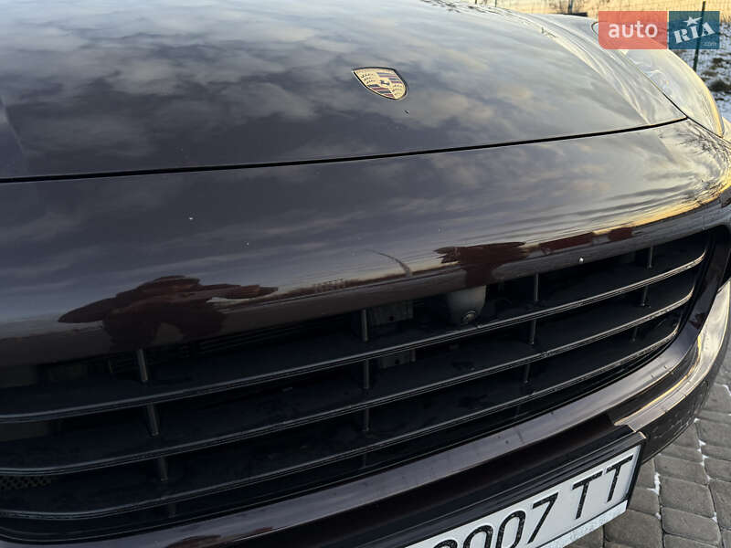 Внедорожник / Кроссовер Porsche Cayenne 2015 в Ровно