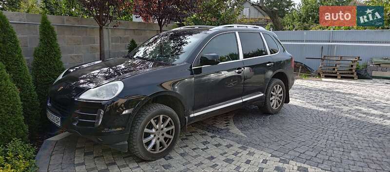 Внедорожник / Кроссовер Porsche Cayenne 2004 в 