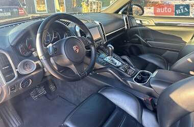 Позашляховик / Кросовер Porsche Cayenne 2012 в 