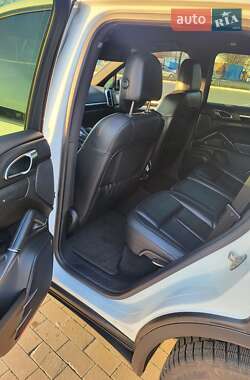 Внедорожник / Кроссовер Porsche Cayenne 2013 в 