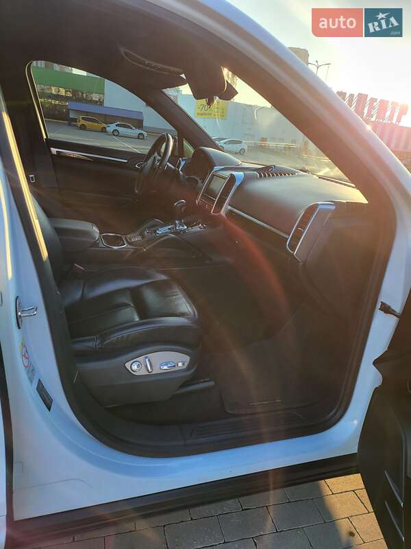 Внедорожник / Кроссовер Porsche Cayenne 2013 в Одессе