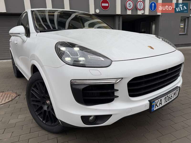Porsche Cayenne 2016