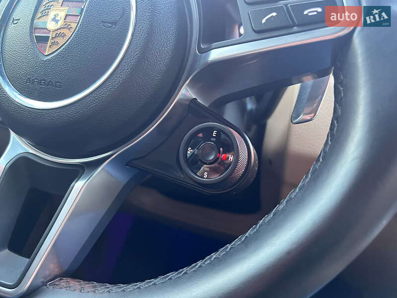 Позашляховик / Кросовер Porsche Cayenne 2019 в Львові