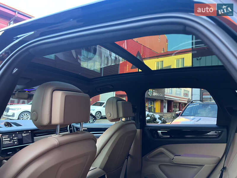 Позашляховик / Кросовер Porsche Cayenne 2019 в Львові