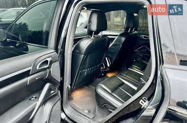 Позашляховик / Кросовер Porsche Cayenne 2011 в 
