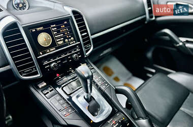 Позашляховик / Кросовер Porsche Cayenne 2011 в 