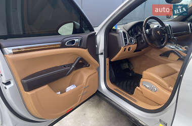 Внедорожник / Кроссовер Porsche Cayenne 2013 в 