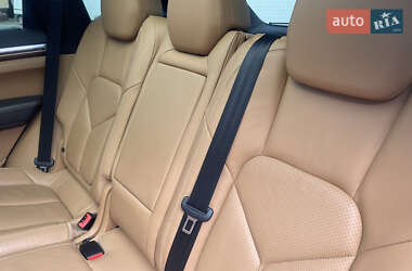 Внедорожник / Кроссовер Porsche Cayenne 2013 в 