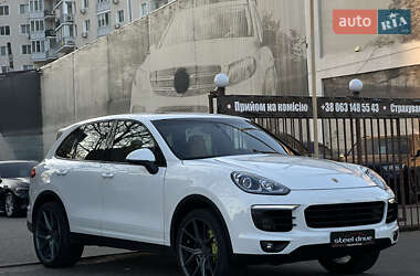 Позашляховик / Кросовер Porsche Cayenne 2015 в Одесі