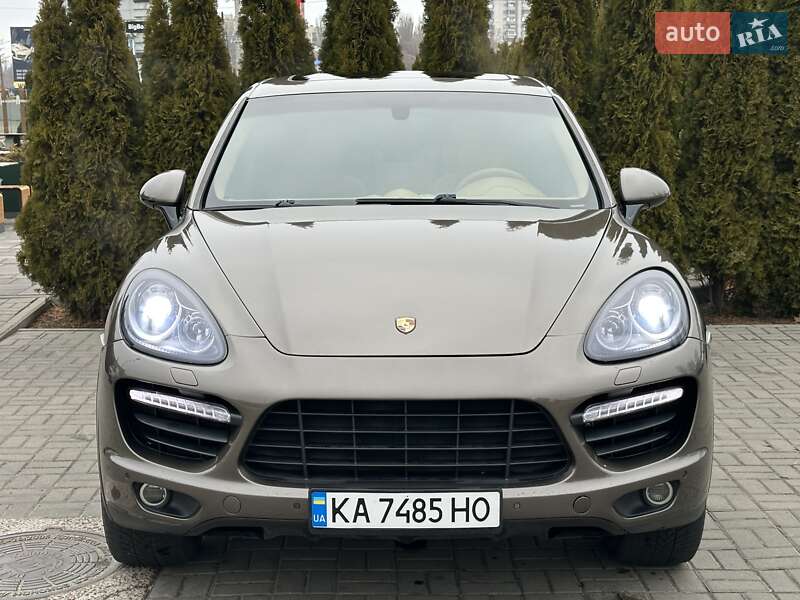 Позашляховик / Кросовер Porsche Cayenne 2012 в Києві