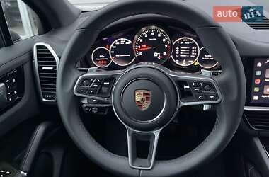 Внедорожник / Кроссовер Porsche Cayenne 2022 в 