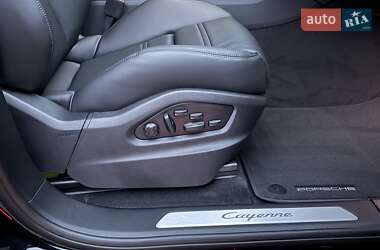 Внедорожник / Кроссовер Porsche Cayenne 2022 в 