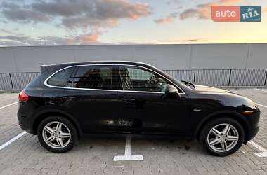 Внедорожник / Кроссовер Porsche Cayenne 2012 в 