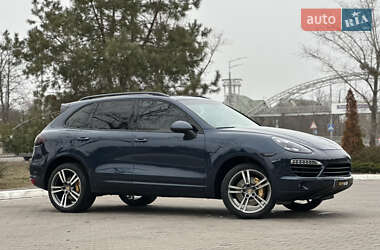 Внедорожник / Кроссовер Porsche Cayenne 2013 в Киеве