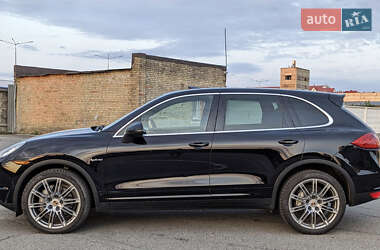 Внедорожник / Кроссовер Porsche Cayenne 2014 в Киеве