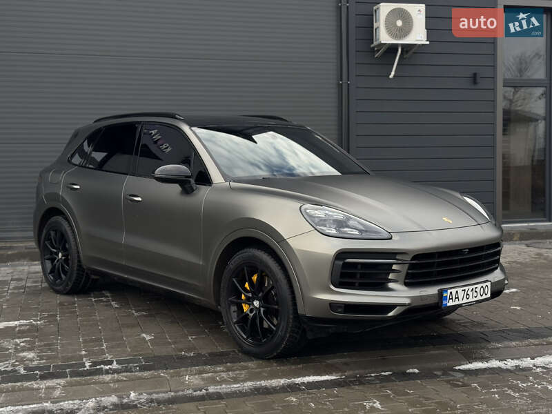 Позашляховик / Кросовер Porsche Cayenne 2017 в Києві