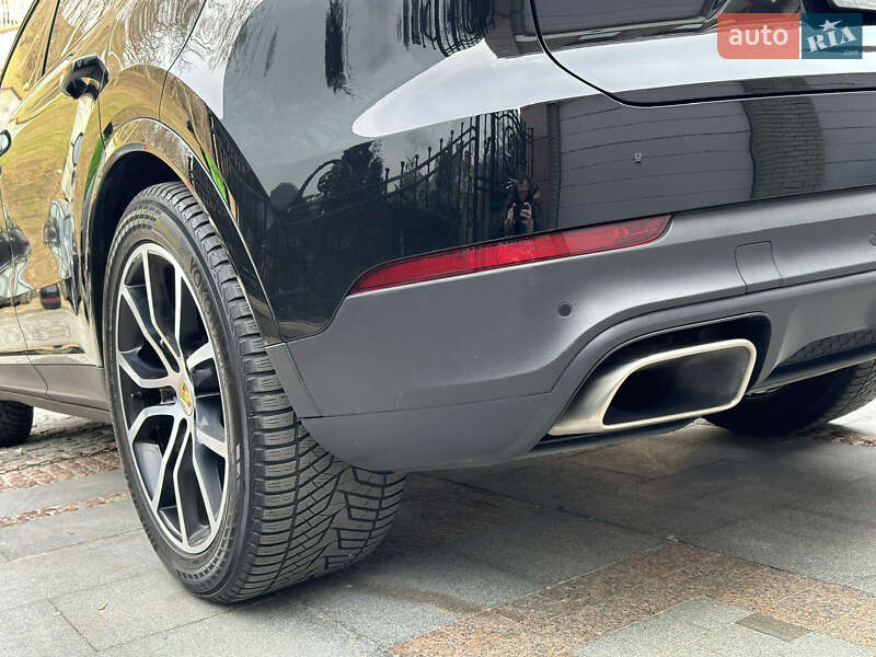 Позашляховик / Кросовер Porsche Cayenne 2019 в Києві