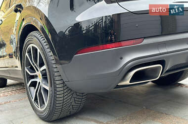 Внедорожник / Кроссовер Porsche Cayenne 2019 в 