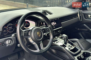 Внедорожник / Кроссовер Porsche Cayenne 2019 в 
