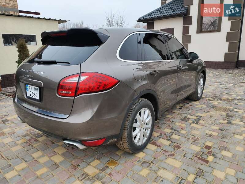 Позашляховик / Кросовер Porsche Cayenne 2012 в Кривому Розі