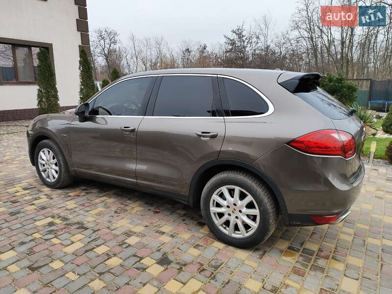 Позашляховик / Кросовер Porsche Cayenne 2012 в Кривому Розі