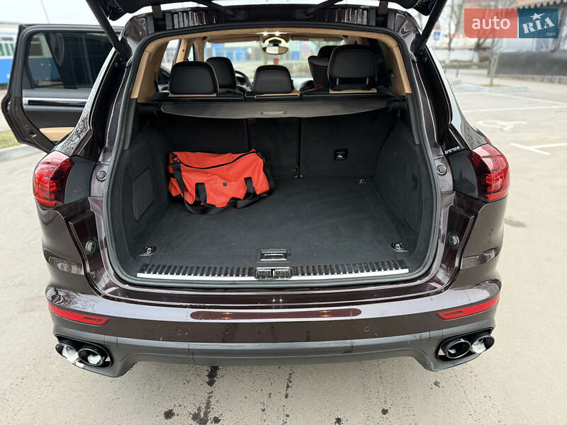 Позашляховик / Кросовер Porsche Cayenne 2014 в Вінниці