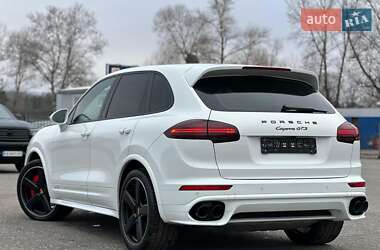 Позашляховик / Кросовер Porsche Cayenne 2016 в Києві