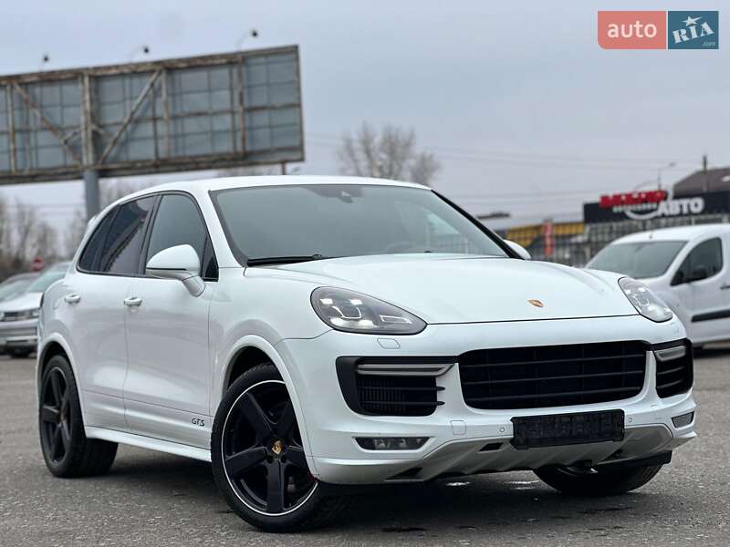 Позашляховик / Кросовер Porsche Cayenne 2016 в Києві