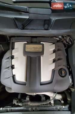 Внедорожник / Кроссовер Porsche Cayenne 2011 в 