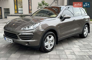 Внедорожник / Кроссовер Porsche Cayenne 2012 в Киеве