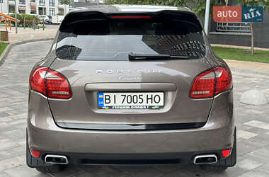 Внедорожник / Кроссовер Porsche Cayenne 2012 в Киеве