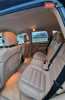 Позашляховик / Кросовер Porsche Cayenne 2011 в Чернівцях