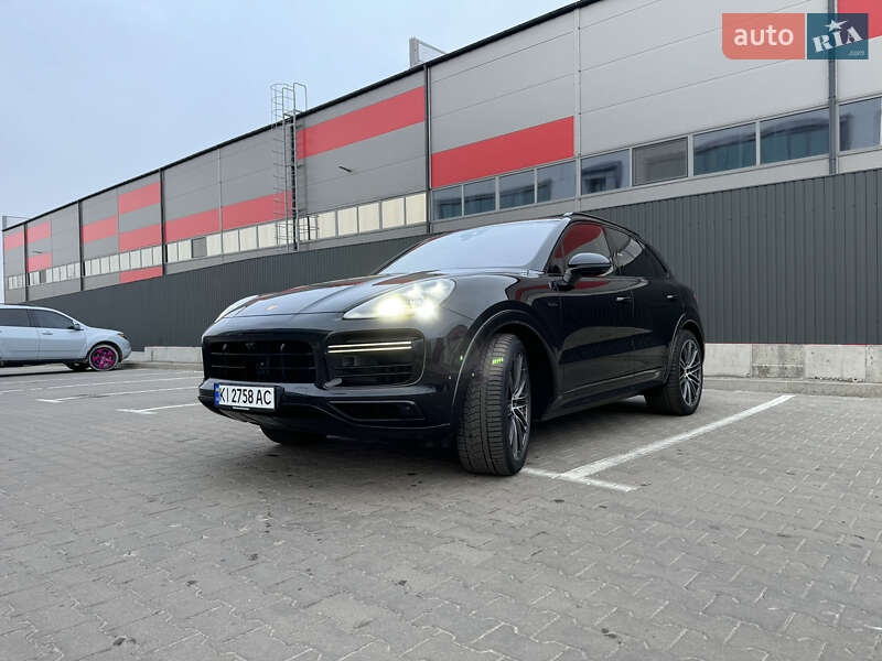 Внедорожник / Кроссовер Porsche Cayenne 2020 в Киеве