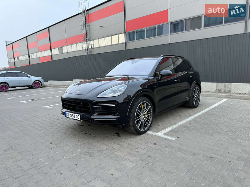 Внедорожник / Кроссовер Porsche Cayenne 2020 в Киеве