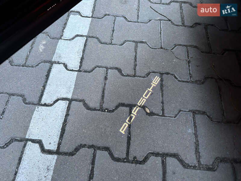 Внедорожник / Кроссовер Porsche Cayenne 2020 в Киеве